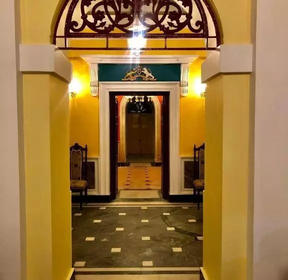 ホテル Cossimbazar Palace Of The Roys