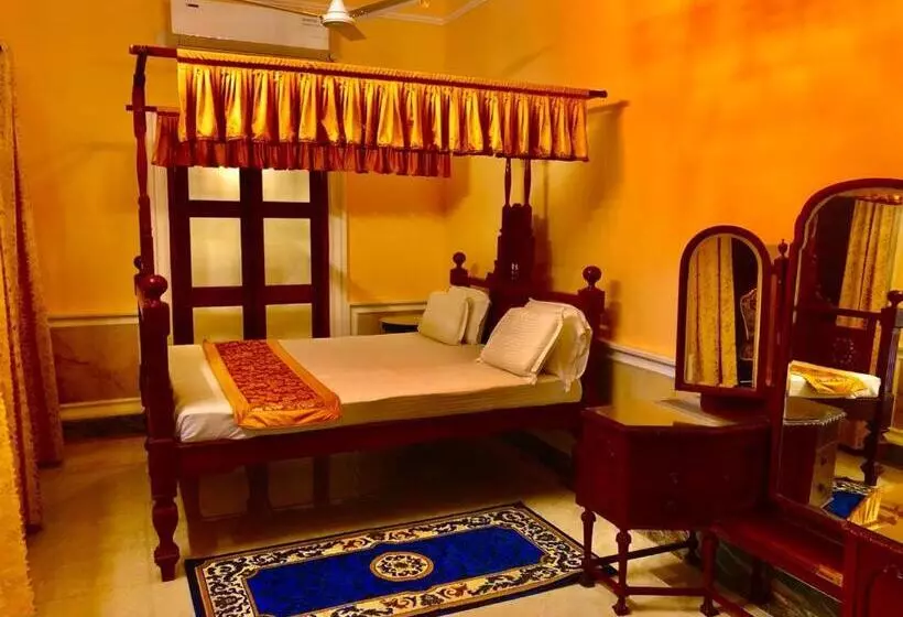 ホテル Cossimbazar Palace Of The Roys