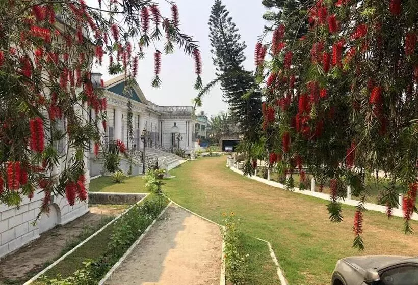 ホテル Cossimbazar Palace Of The Roys