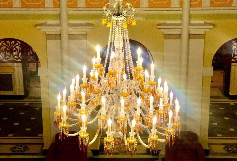 Otel Cossimbazar Palace Of The Roys