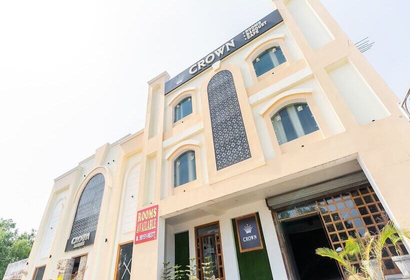 호텔 Crown By Oyo Rooms