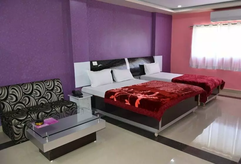 Grand Hotel Vinayak