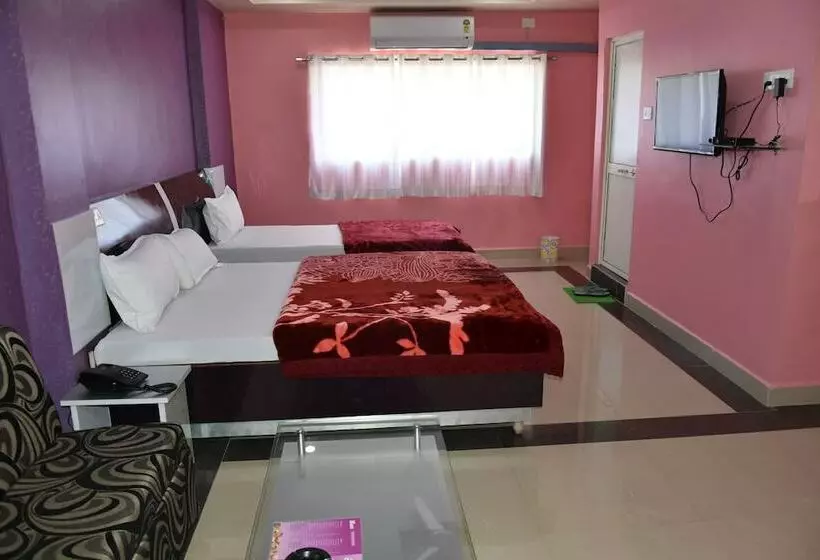 Grand Hotel Vinayak
