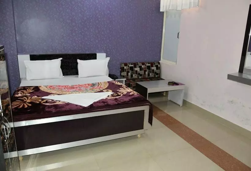 Grand Hotel Vinayak