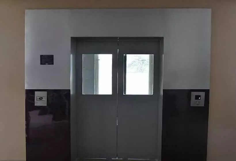 Grand Hotel Vinayak