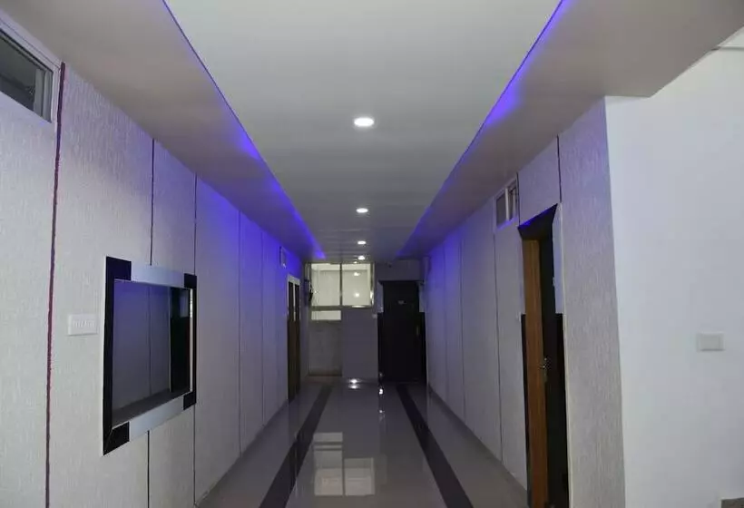 Grand Hotel Vinayak