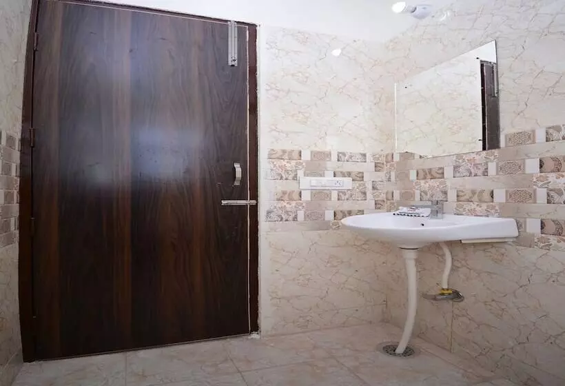 هتل King Palace By Oyo Rooms