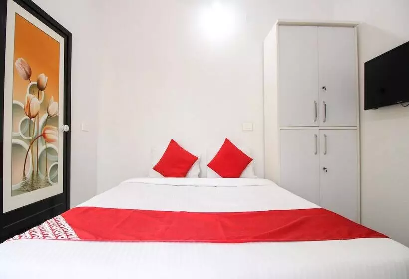 ホテル Oyo 28711 Structural Homes Nesr Emea