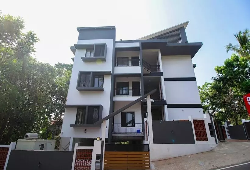 ホテル Oyo 28711 Structural Homes Nesr Emea