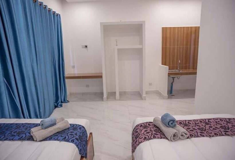 בית מלון כפרי Pengthol Residence