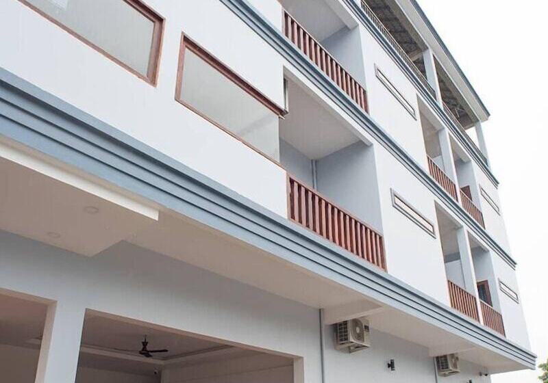 בית מלון כפרי Pengthol Residence