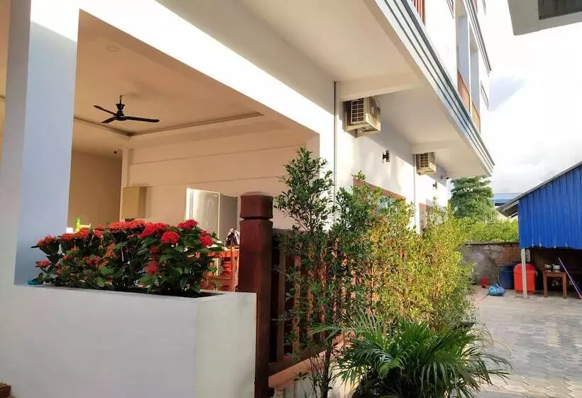 Hotelli Pengthol Residence