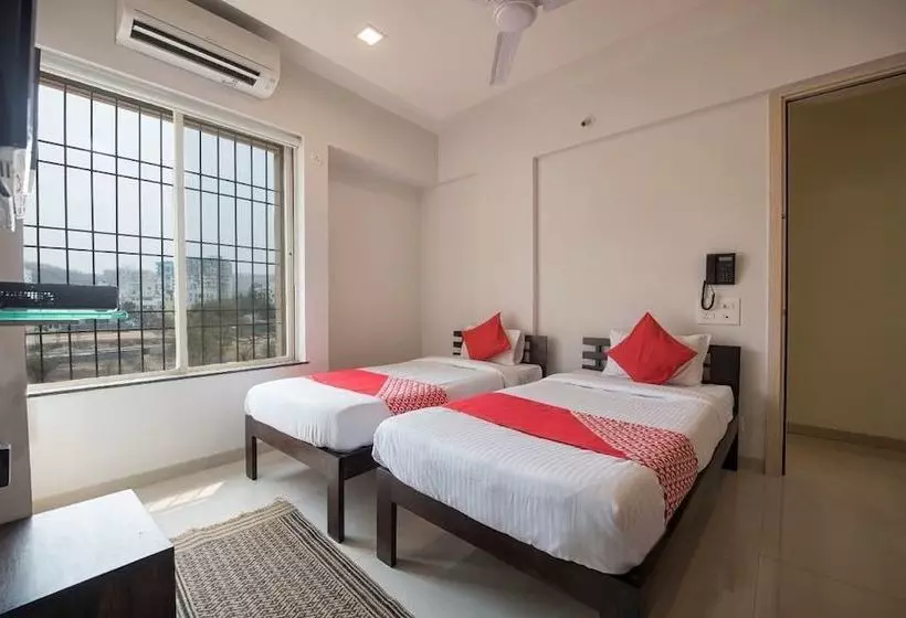 Hotelli Resonare Hospitality Services Llp