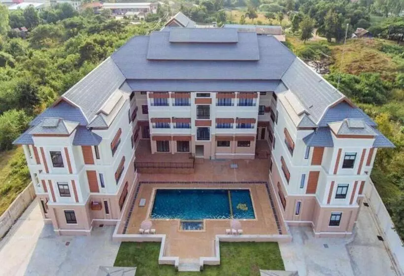 S Tawan Hotel & Convention