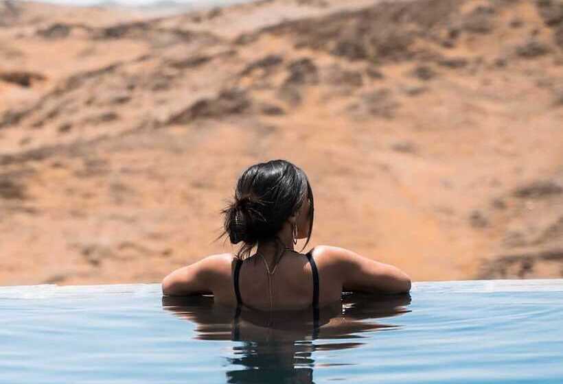 Hotel The White Camel Lodge