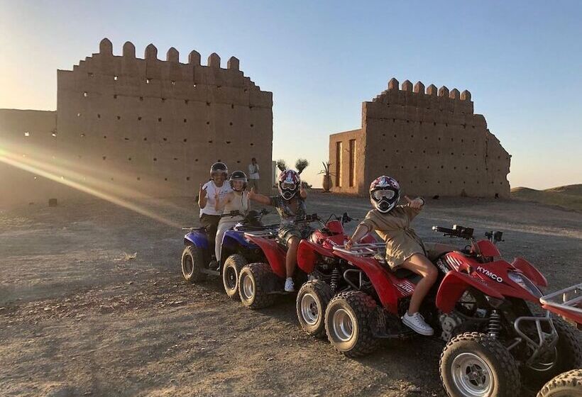 Hotel The White Camel Lodge