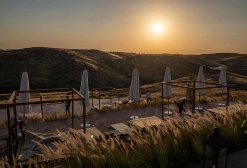 Hotel The White Camel Lodge