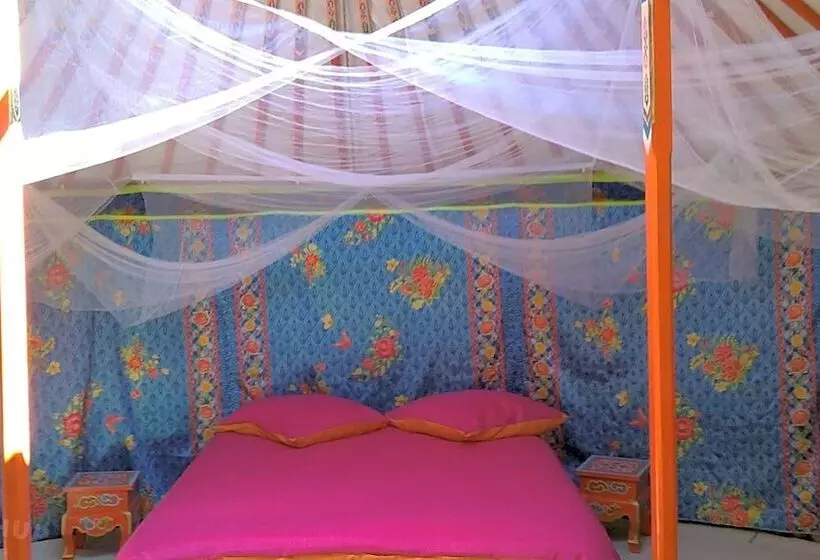 ホテル Verdon Yourtes Camping à La Ferme