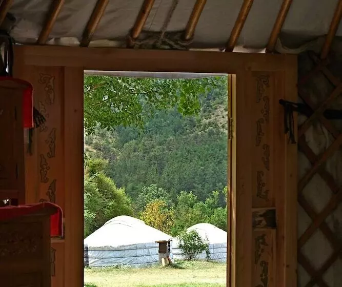 ホテル Verdon Yourtes Camping à La Ferme