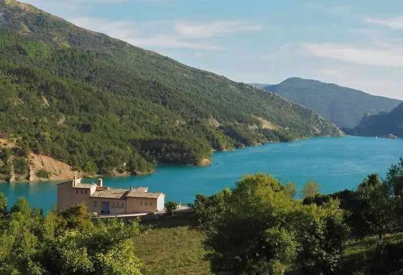ホテル Verdon Yourtes Camping à La Ferme