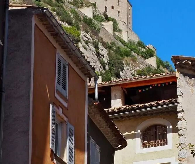 ホテル Verdon Yourtes Camping à La Ferme