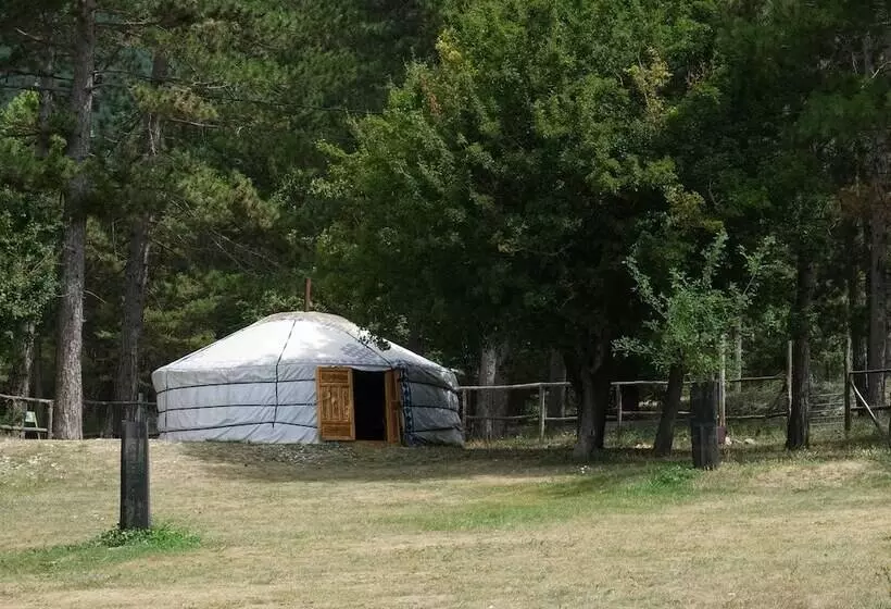ホテル Verdon Yourtes Camping à La Ferme