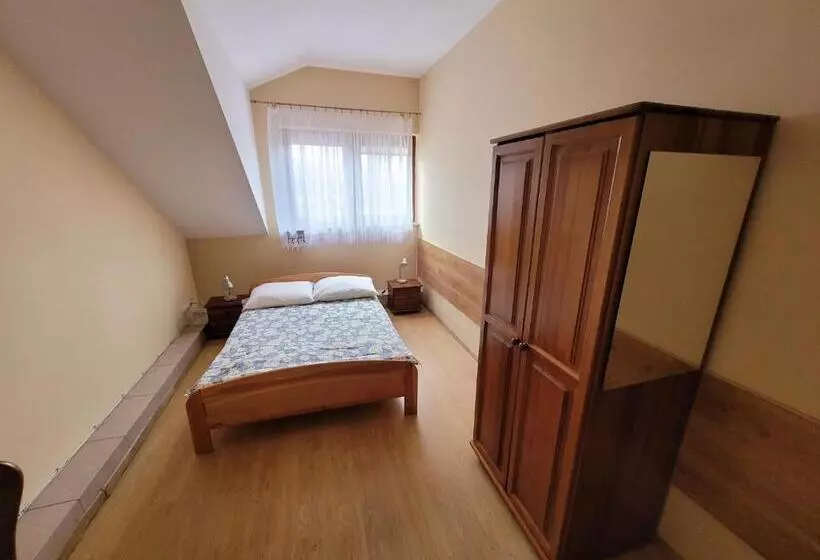 Hotelli Złota Róża