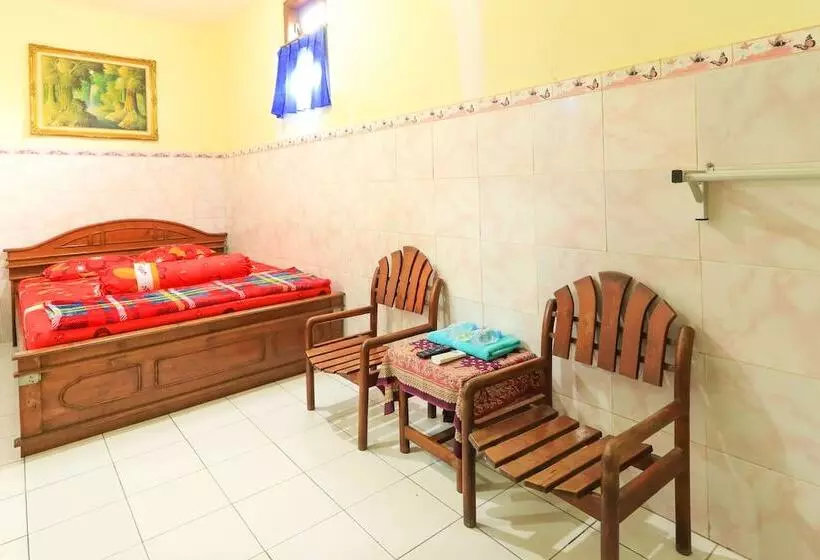 Pensió Dharmawati Homestay