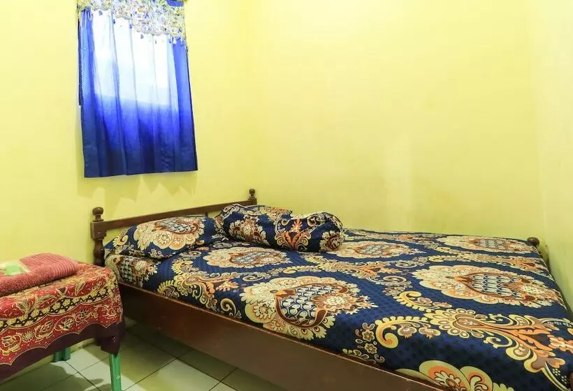 Pensió Dharmawati Homestay