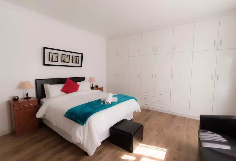 Majatalo Nama White Guest House