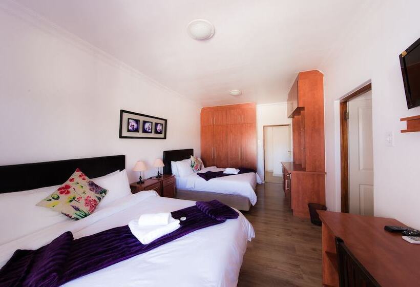 ペンション Nama White Guest House