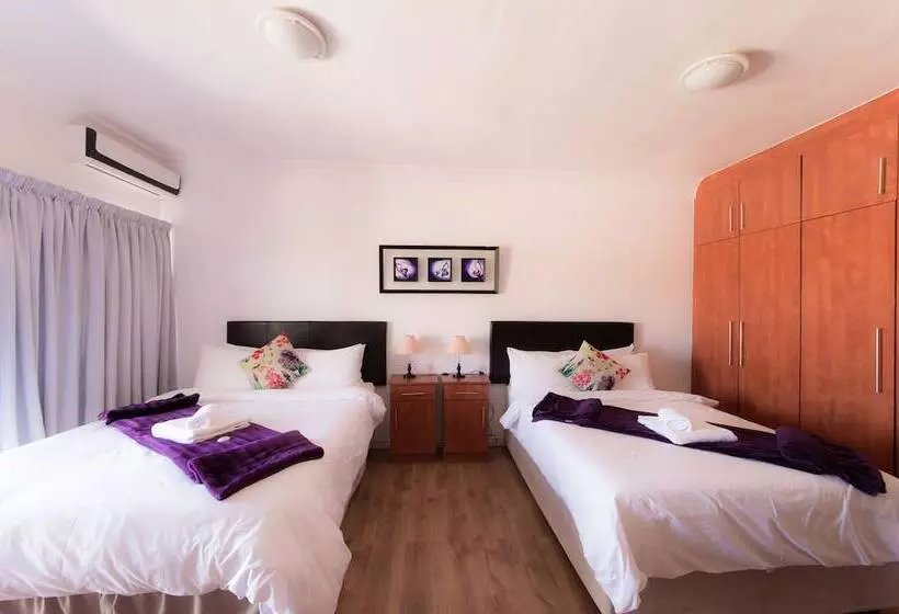 Majatalo Nama White Guest House