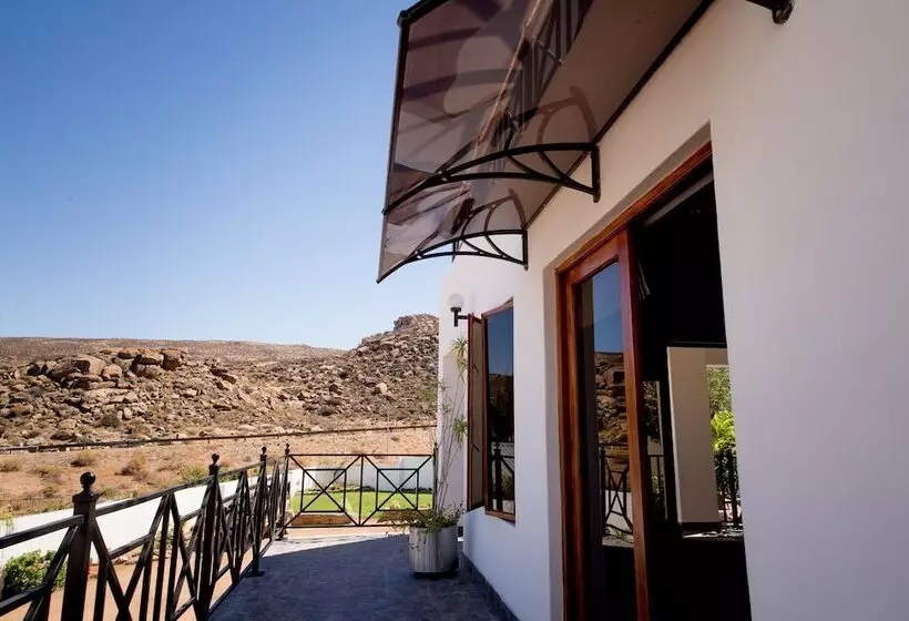 Majatalo Nama White Guest House