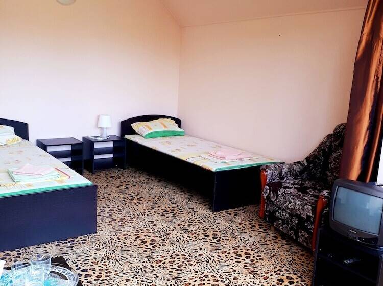 پانسیون Rodnichok Guest House