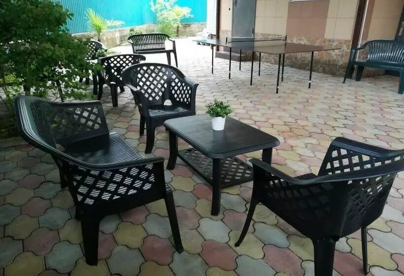 پانسیون Rodnichok Guest House