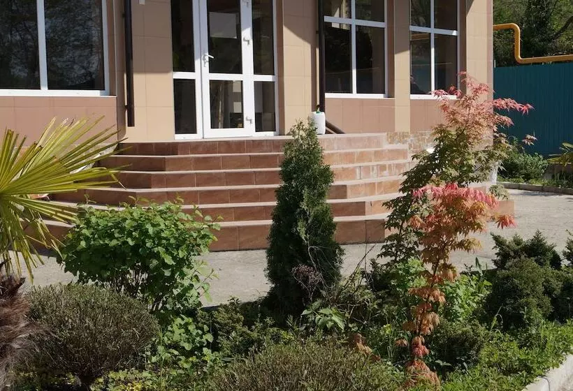 پانسیون Rodnichok Guest House