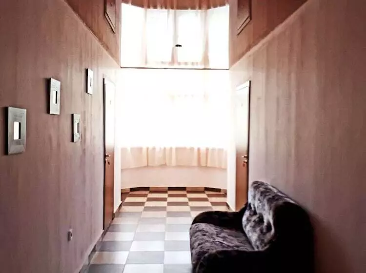 پانسیون Rodnichok Guest House
