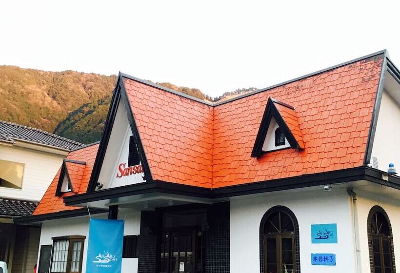 Pension (Hôtel basse catégorie) Sansaro Cafe & Guest House