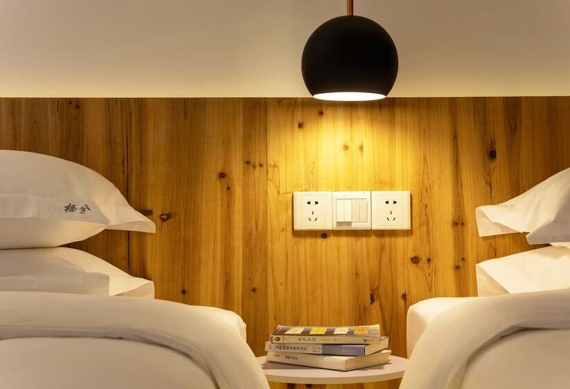 פנסיון W Lodge