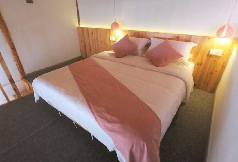 פנסיון W Lodge