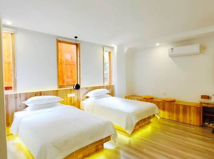 פנסיון W Lodge