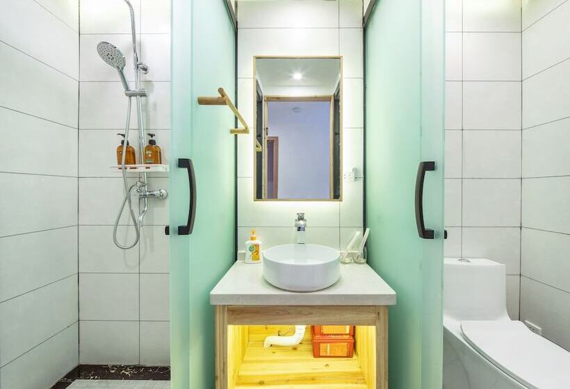 פנסיון W Lodge