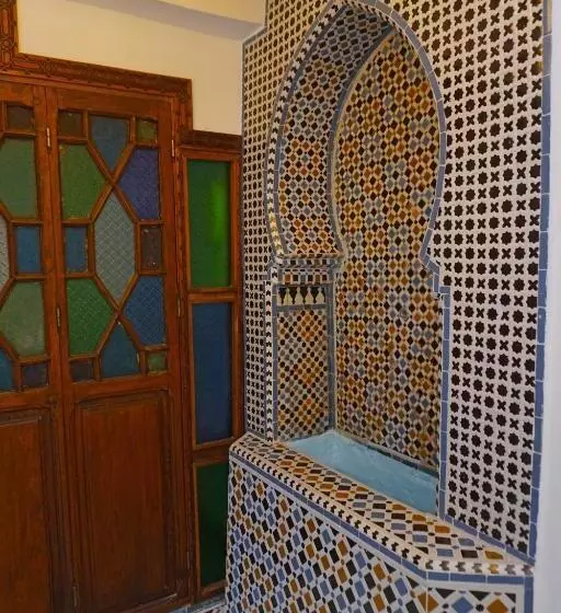 ریاض Dar Fama