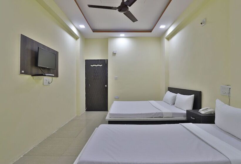 Spot On 44781 Hotel Shine Stay