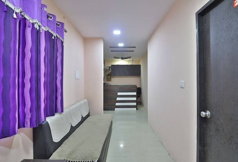 Spot On 44781 Hotel Shine Stay