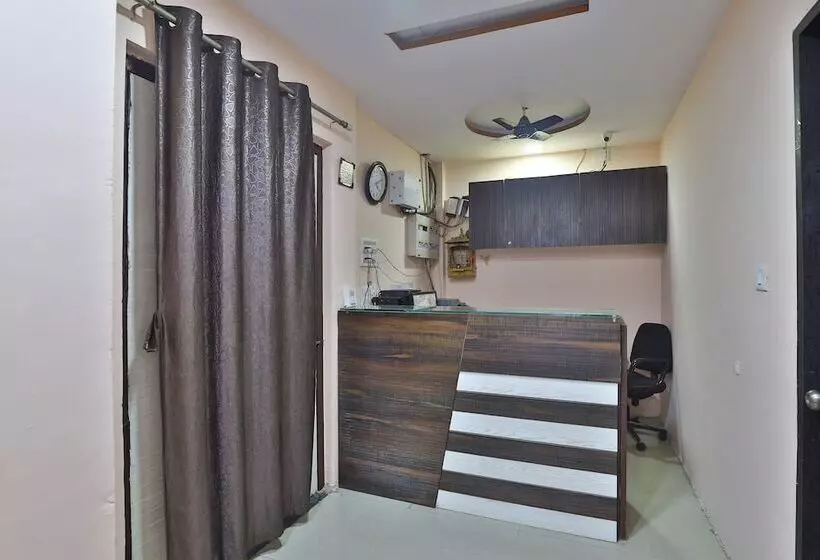 Spot On 44781 Hotel Shine Stay