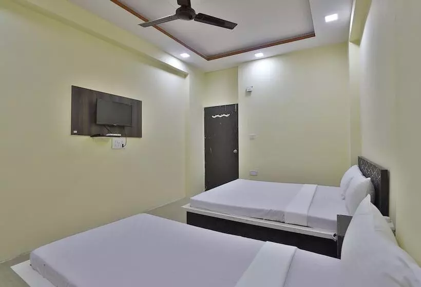 Spot On 44781 Hotel Shine Stay