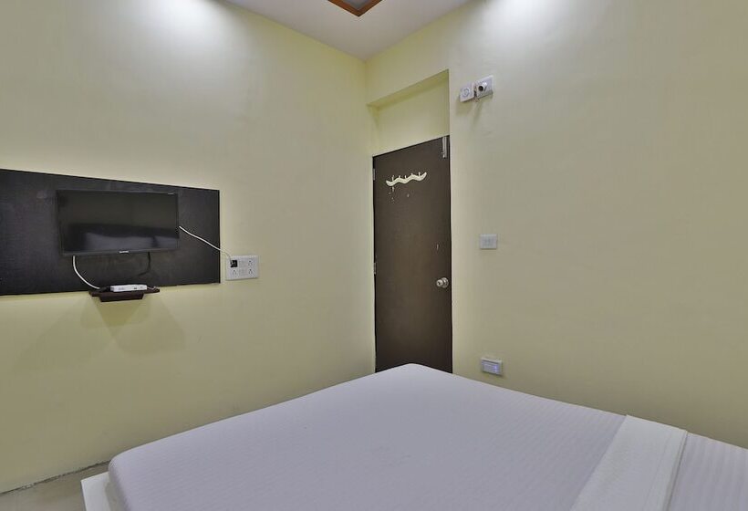 Spot On 44781 Hotel Shine Stay