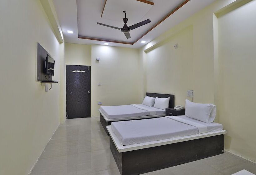 Spot On 44781 Hotel Shine Stay