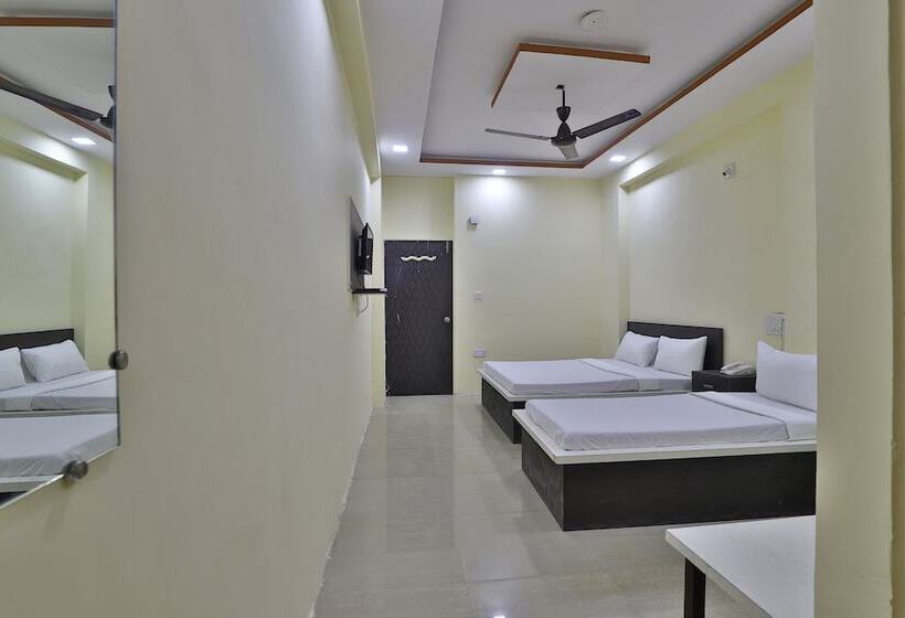 Spot On 44781 Hotel Shine Stay